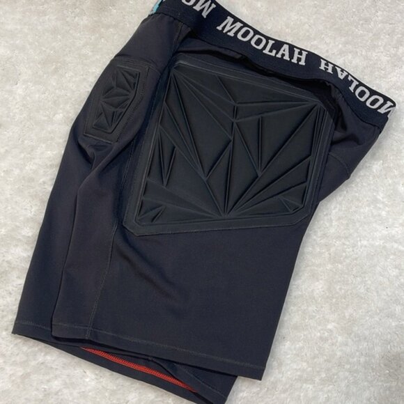 MOOLAH Women's Padded Compression Basketball Short - Picture 12 of 13